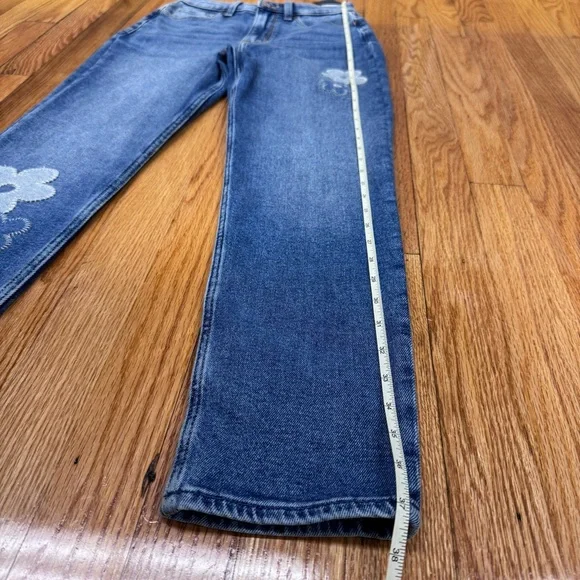 NWT Hollister Women's Straight Leg High Rise Mom Jeans with Floral Patch Design - Picture 8 of 13